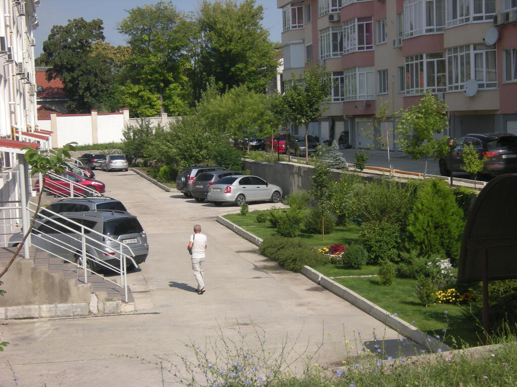 Ул луговая симферополь. Ул полевая симферополь. Симферополь ул луговая 6. Луговая 81. Ул луговая симферополь.