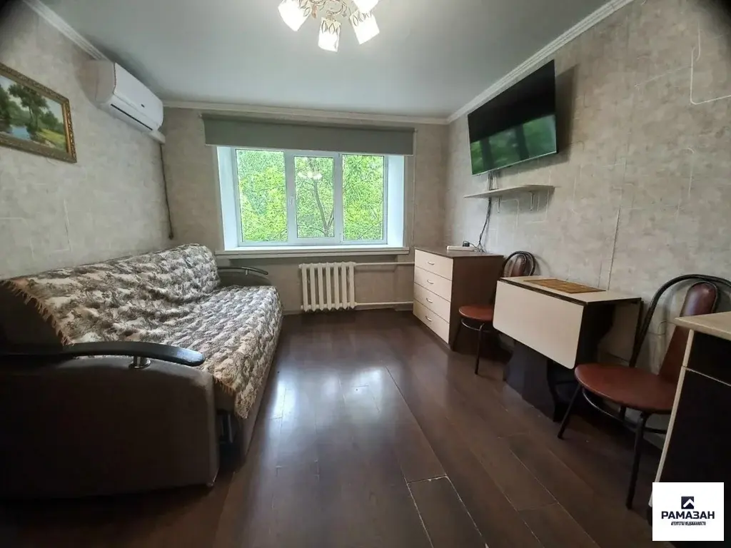 Сдаю 1-ком гостинку ул.Короленко, д. 40 - Фото 1