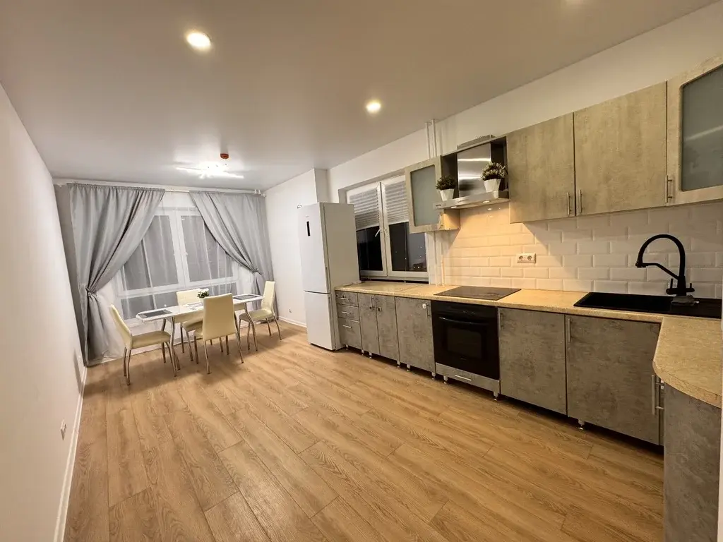 2-к. квартира, 60 м, 14/16 эт. - Фото 1