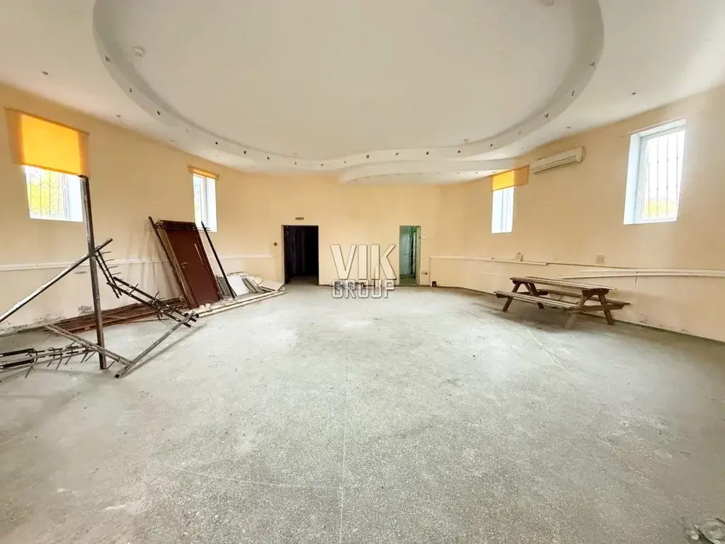 Продается отдельно стоящее одноэтажное здание с ЗУ в г. Кременки - Фото 3