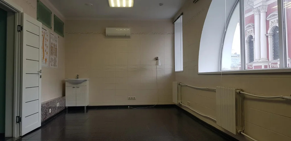 Аренда офиса 212.2 м2 - Фото 1