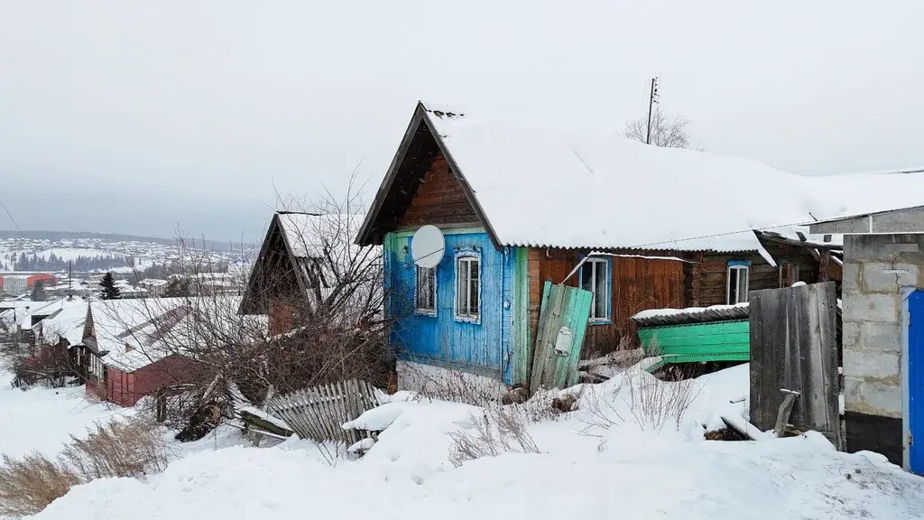 В продаже домик, расположенный в живописном городе Нязепетровске на ул - Фото 9