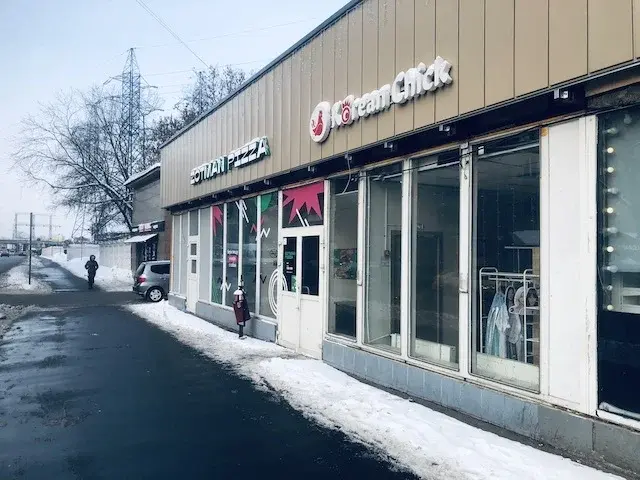 м. Водный стадион. Сдается на 1 этаже торговое помещение 92 кв.м. - Фото 1