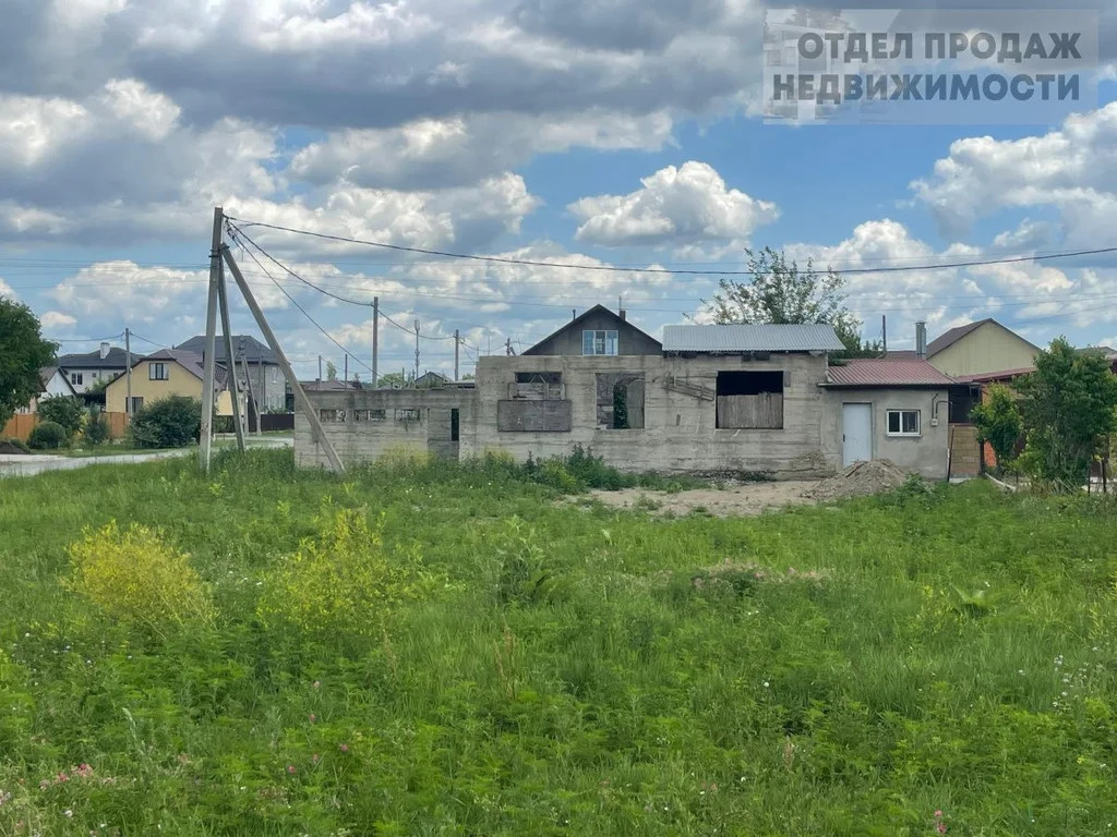 Участок с жилым помещением - Фото 0