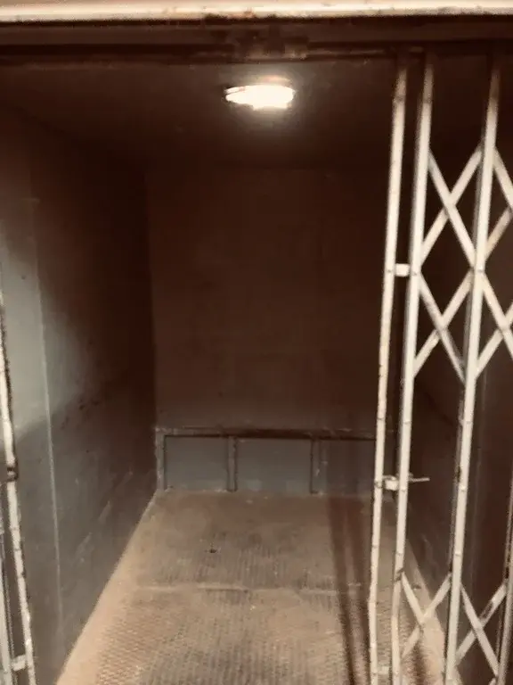 м. Трикотажная 14 м.п. ул.В.Петушкова д.8.Сдается ПСН 200 кв.м на 5/5 - Фото 4