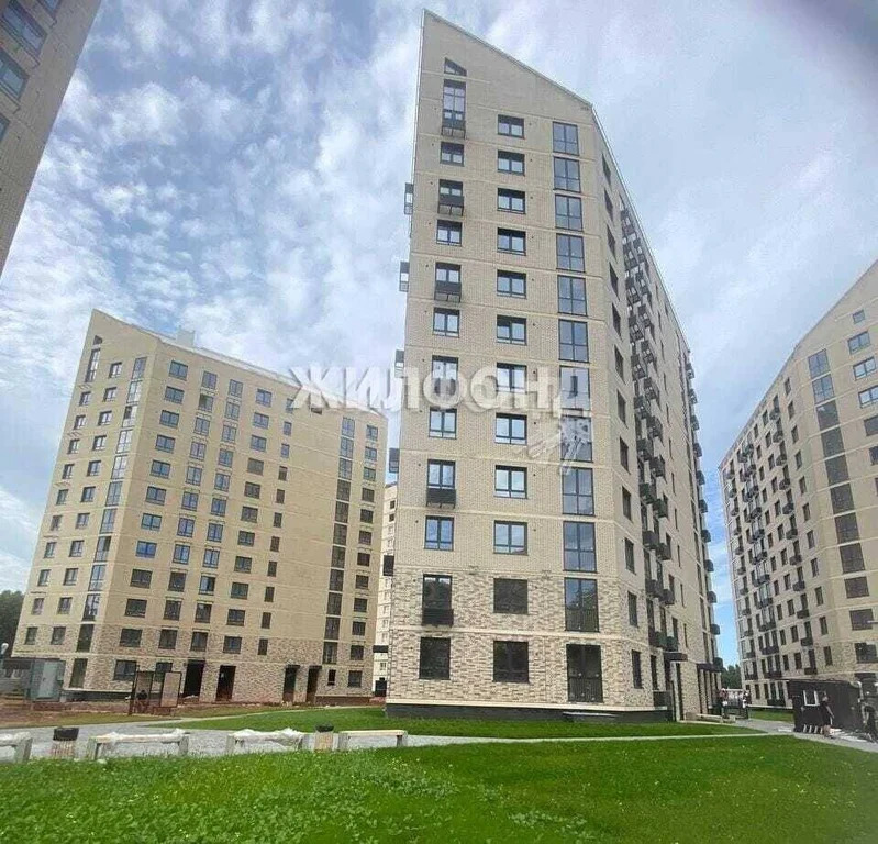 Продажа квартиры, Новосибирск, имени генерал-майора А.Н. Рожкина - Фото 1