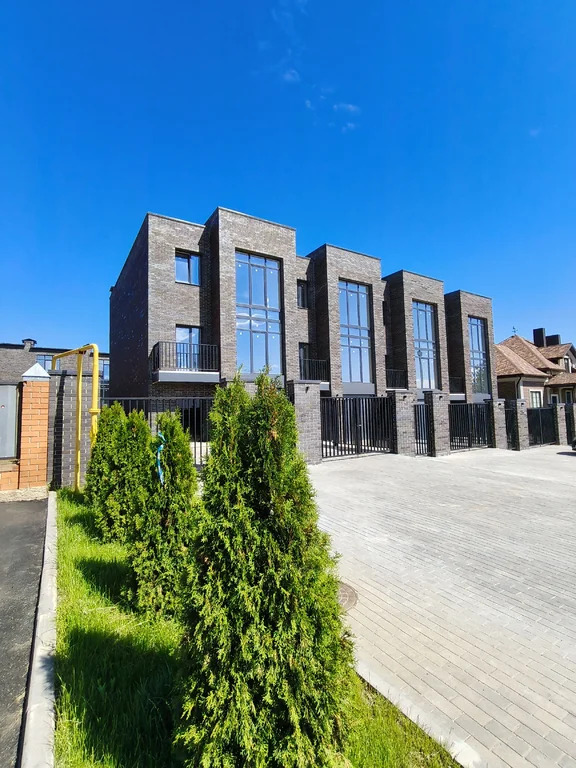 Продажа таунхауса, Оренбург, улица Отрадная - Фото 1