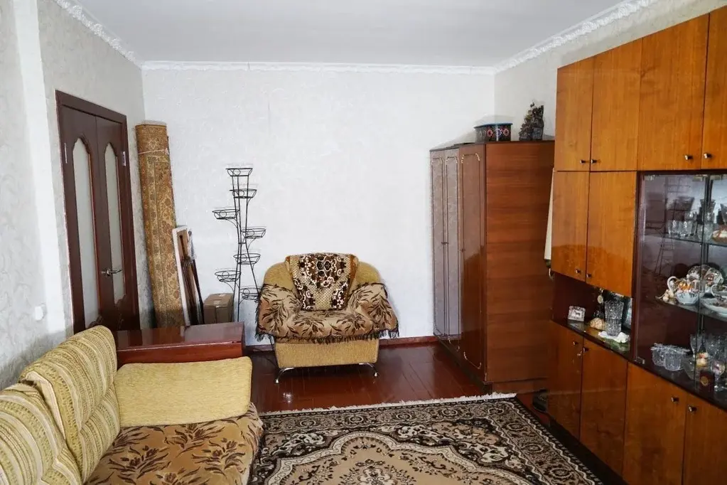 Продается уютная трехкомнатная квартира в городе Нязепетровск, в район - Фото 8