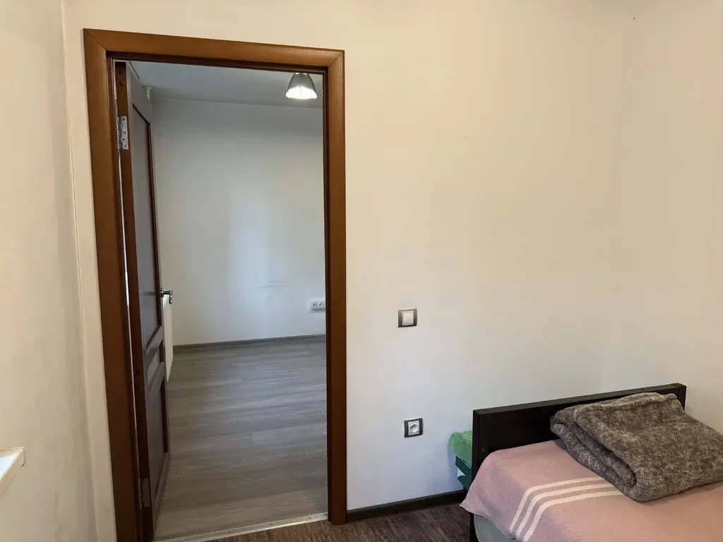 3-х комнатная квартира сремонтом в тихом месте - Фото 13