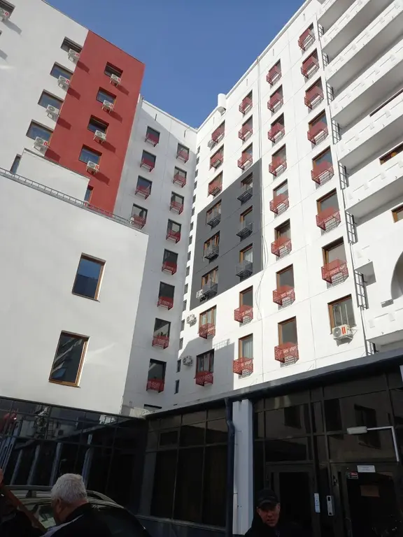 Шикарный офис Челябинск, Молодогвардейцев 32 - Фото 1