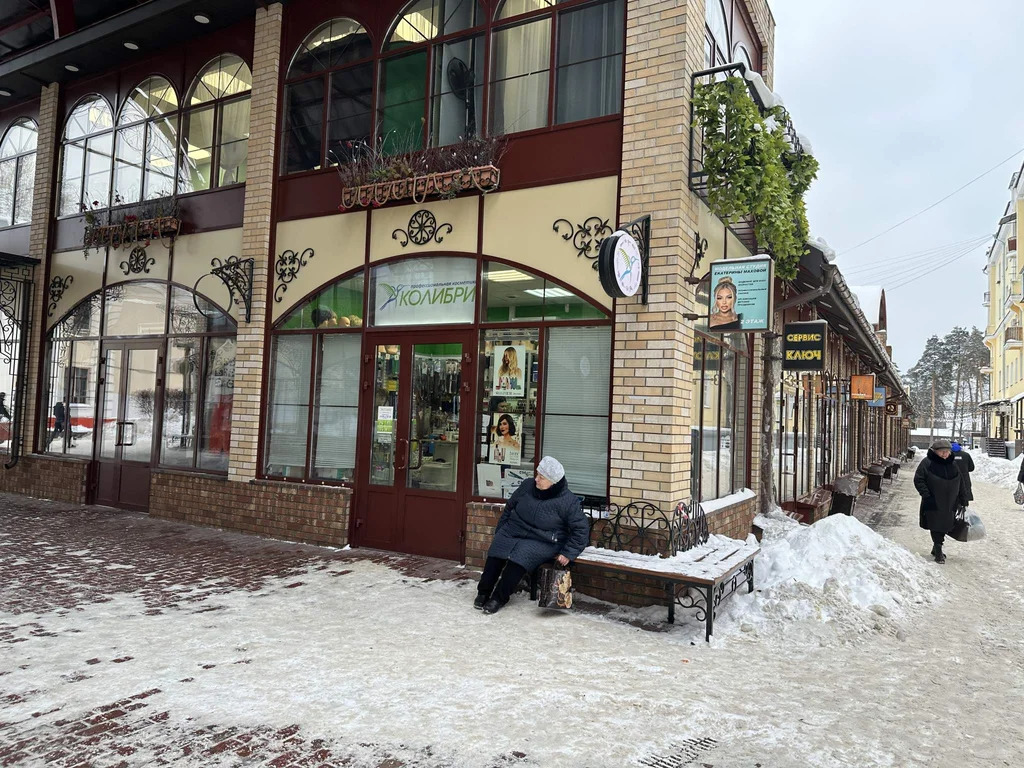 Торговое помещение 15 м2 в аренду - Фото 1