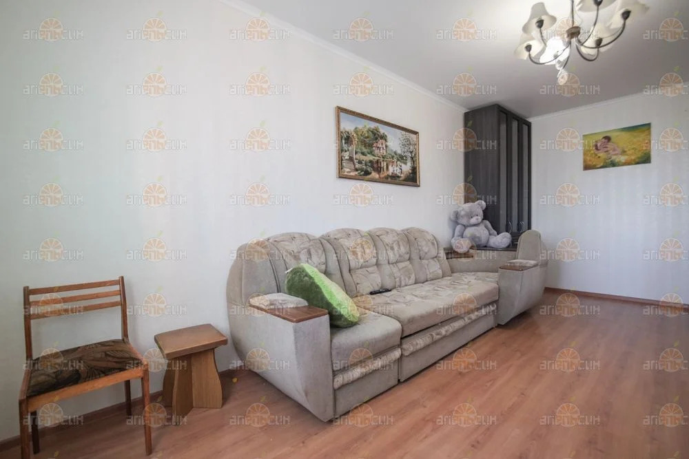 2-комн. квартира - Фото 2