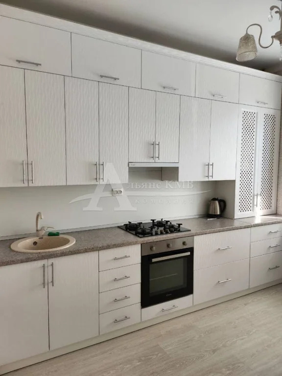 Продажа квартиры, Минеральные Воды, ул. Железноводская - Фото 1