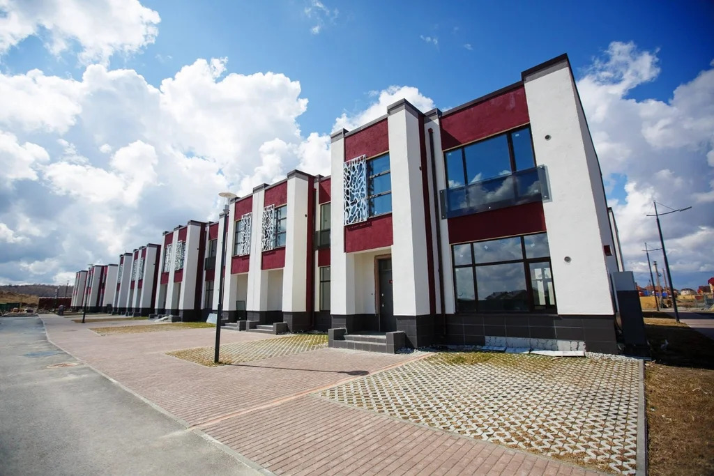 Продажа таунхауса, Патрушева, Тюменский район, Тюменский р-н - Фото 0