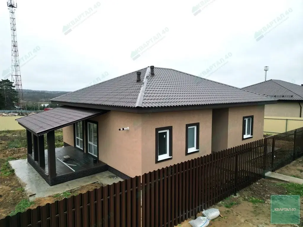 Одноэтажный блочный дом 140 м2 на участке 10.5 соток - Фото 1