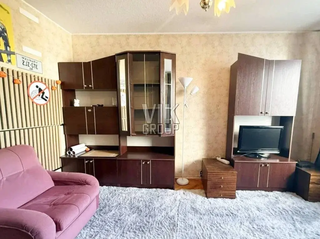 Предлагается светлая трёхкомнатная квартира с хорошим ремонтом - Фото 1