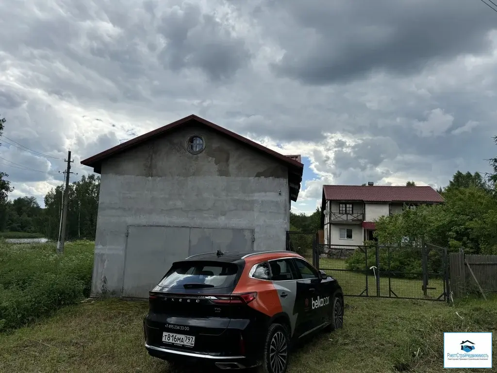 Дом в деревне на первой линии озера и в 200 метрах от водохранилища - Фото 0