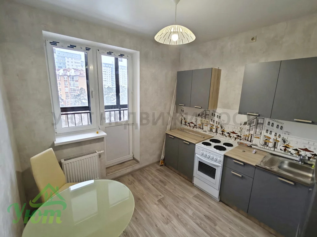 Улица жуковского дом 2 москва. Книжный магазин листва москва. Кафе в книжном магазине «читалка». Книжный магазин «читалкафе». Ул.