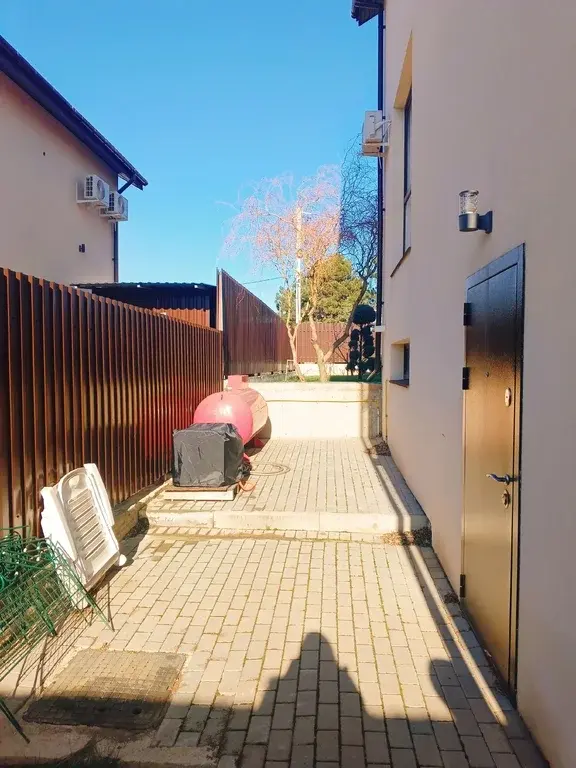 Современный дом с ремонтом и мебелью - Фото 2