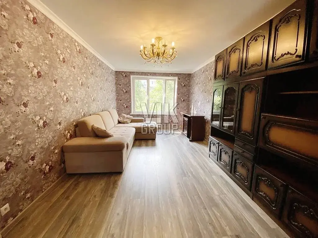 Предлагается светлая, с отличным ремонтом, трех комнатная квартира - Фото 1