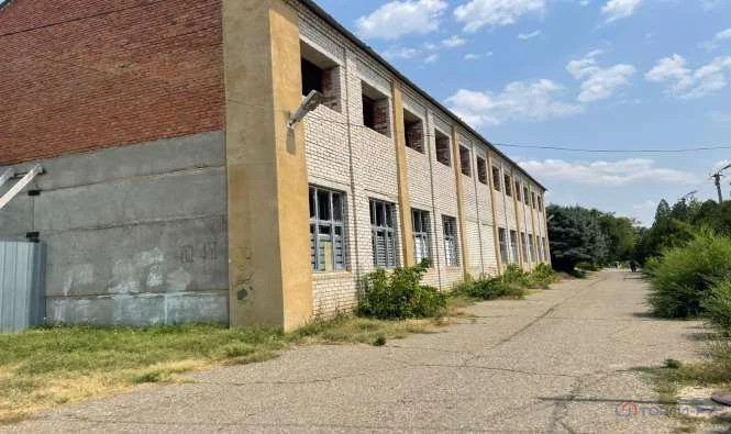 Продажа производственного помещения, Кугульта, Грачевский район, ул. ... - Фото 1