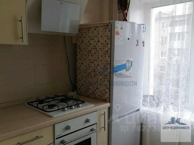 Продажа квартиры 42.00 кв.м, комнат 2, этаж 3/5 - Фото 1