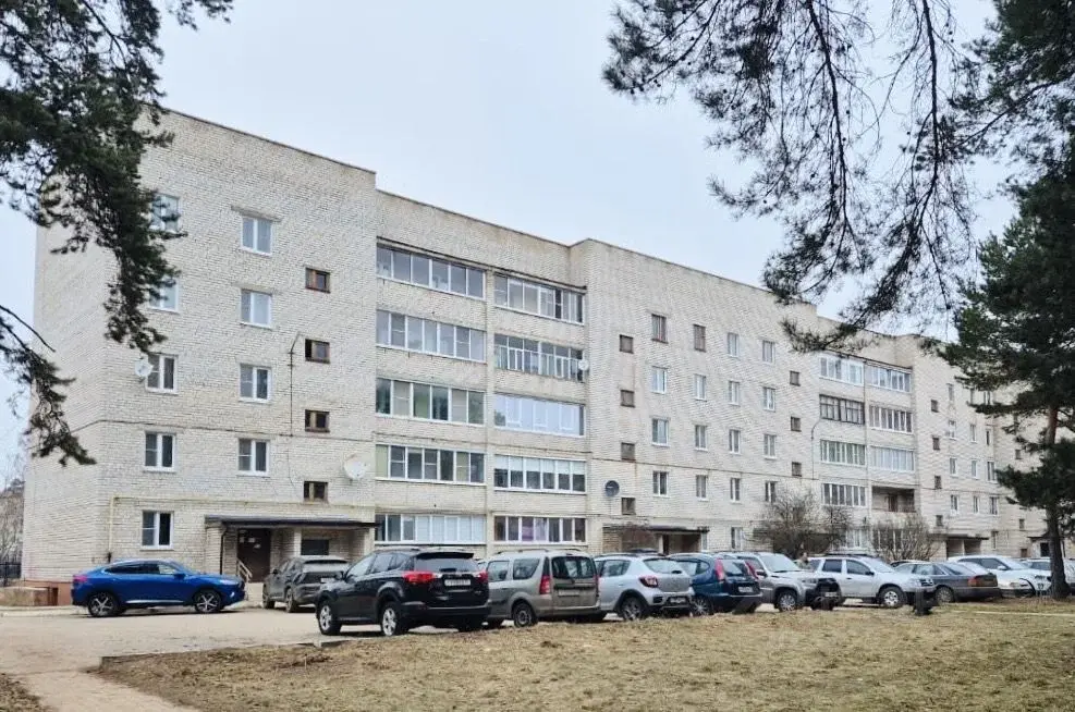 Купить четырехкомнатную квартиру 81.2м Первомайская ул., 6, Жуков, ... - Фото 0