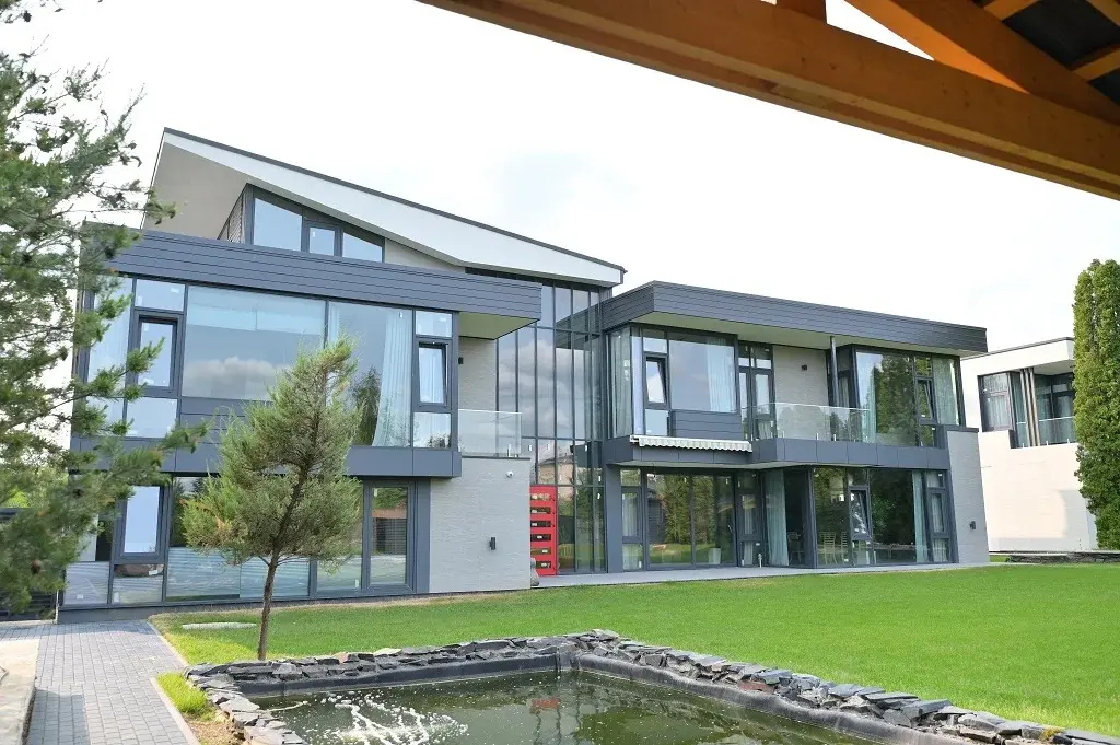 Новый современный дом с вторым светом и бассейном на Риге 10 км отмкад - Фото 1