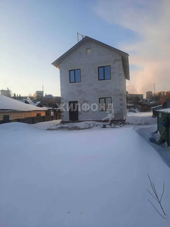 Продажа дома, Новосибирск, ул. Тракторная - Фото 1