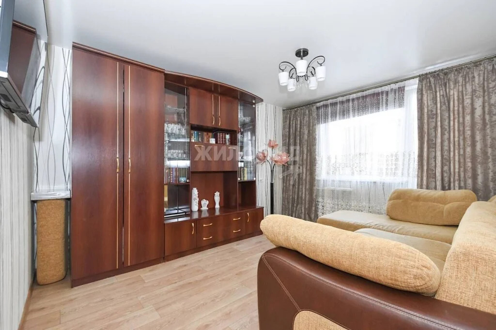 Продажа квартиры, Новосибирск, ул. Лейтенанта Амосова - Фото 0