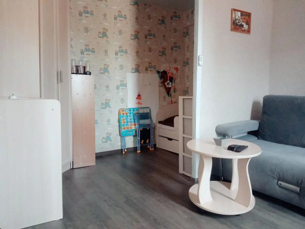 обмен студии на полуторку. 6 микрорайон в саяногорске. аренда квартир в саяногорске. квартиры в саяногорске. саяногорск микрорайон центральный 8.