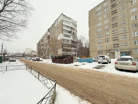 Продам двухкомнатную (2-комн.) квартиру, Надежды Сусловой ул, 4к4, ... - Фото 1