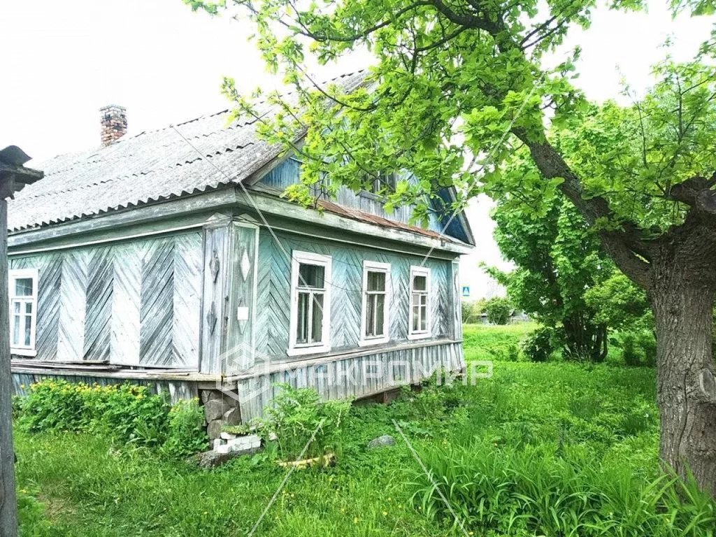 Дом в деревне ленинградская