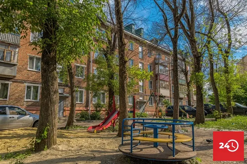 Продается 2-комнатная квартира по ул. Циолковского 33 - Фото 1