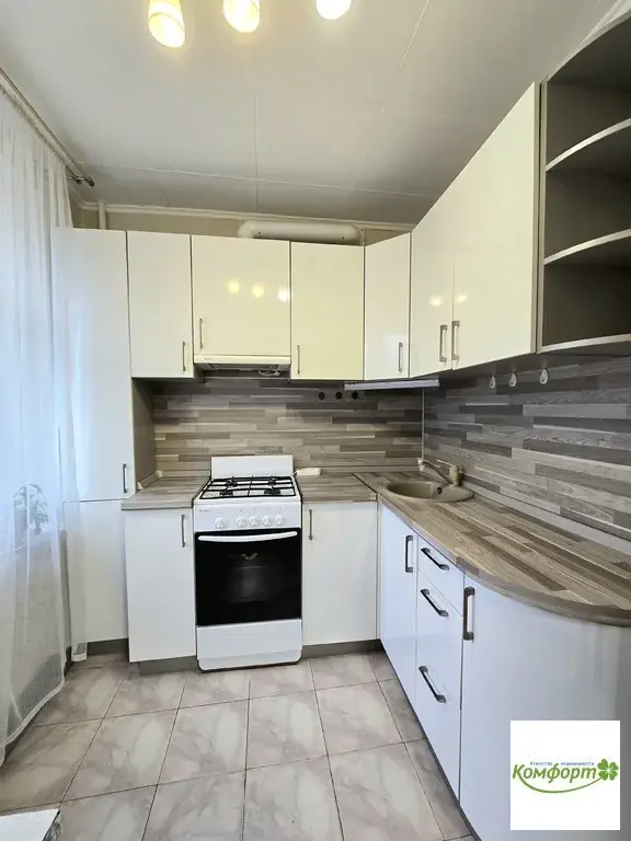 Продается 3 ком. квартира п. Родники, ул Б.Учительская, д.18 - Фото 2