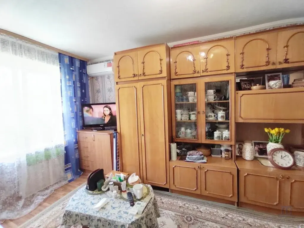 продаю комнату в коммунальной квартире в Ростове-на-Дону Чкаловский - Фото 1