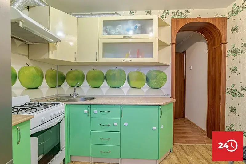 1к квартира с ремонтом по проспекту Кижеватова 33 (Окружная)! - Фото 4