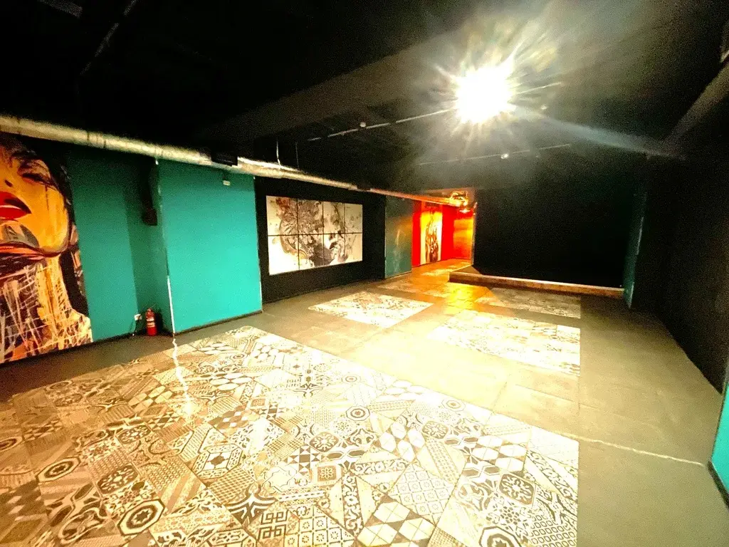 Бар караоке на Земляном валу - Фото 1