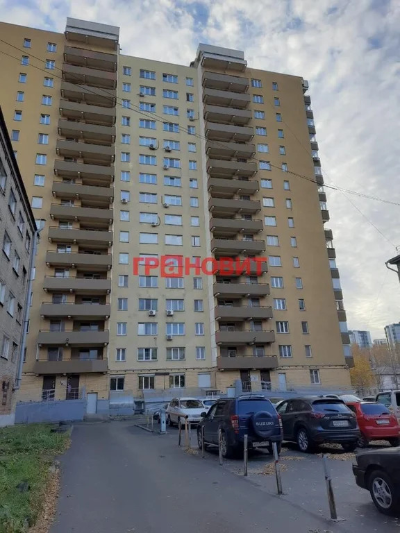 Продажа квартиры, Новосибирск, ул. Панфиловцев - Фото 1