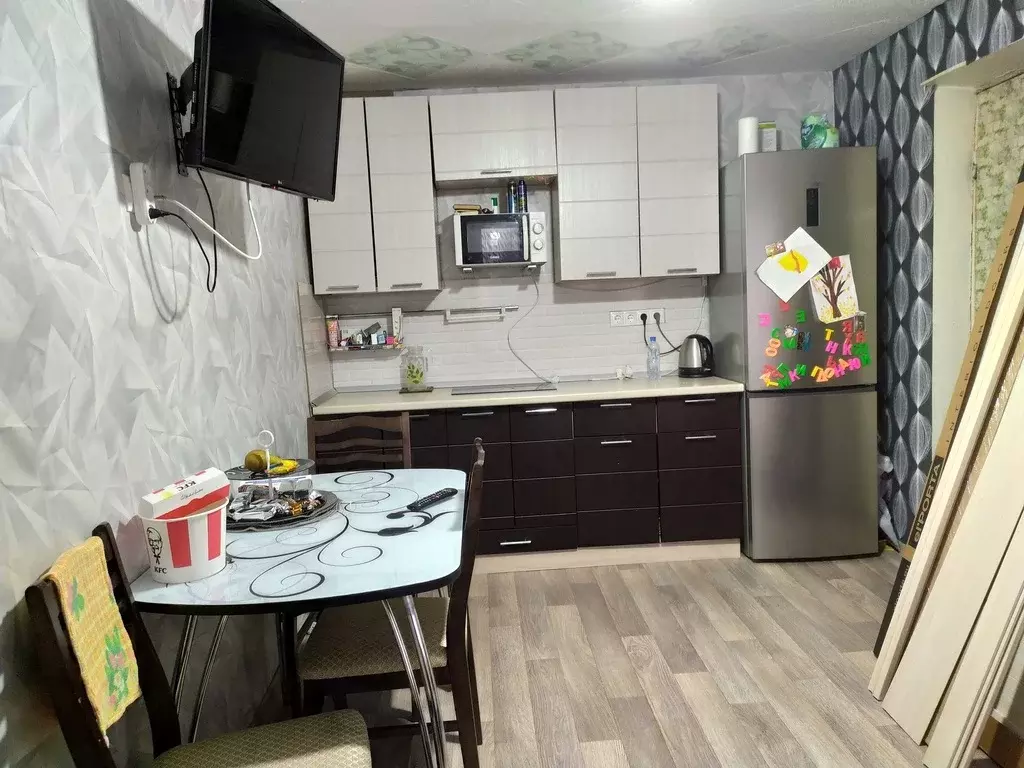 Две комнаты с кухней после ремонта в в центре города Можайск - Фото 0