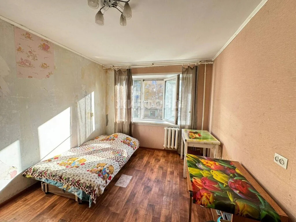 Продажа комнаты, Новосибирск, ул. Барьерная - Фото 1