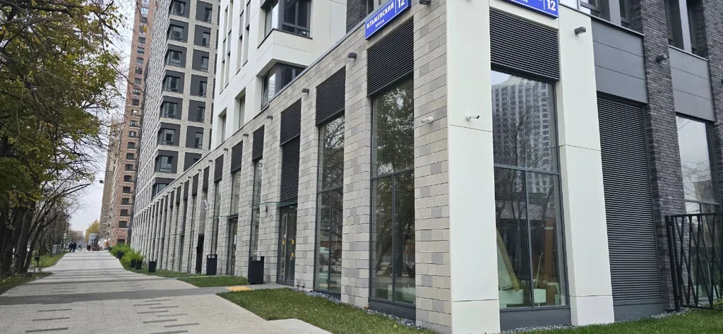 Торговое помещение 61.7 м2 в аренду - Фото 1