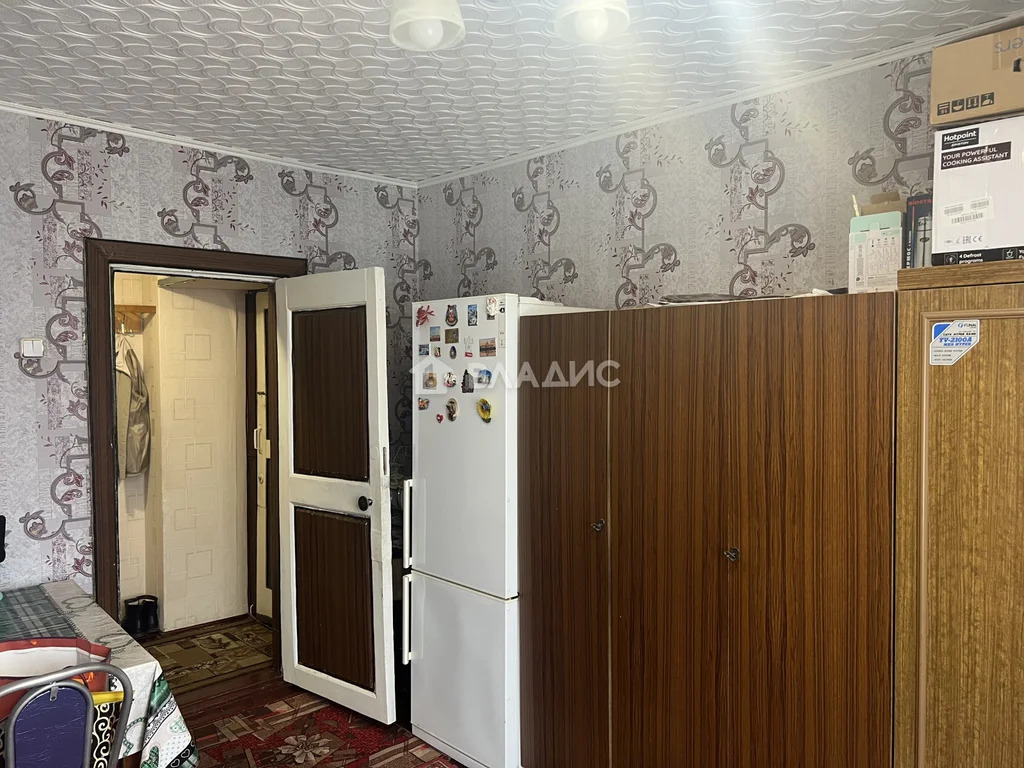 Собинский район, Лакинск, проспект Ленина, д.8к3, комната на продажу - Фото 4