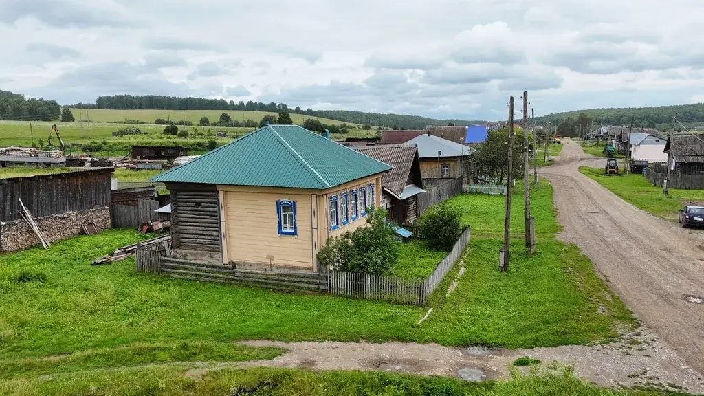 Продаётся просторный дом с земельным участком в деревне Ташкинова - Фото 35