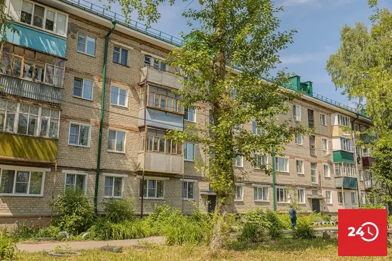 Продается 2 комнатная квартира по ул.Германа Титова, 24 Заводской р-н - Фото 1