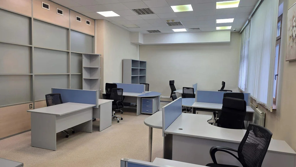 Сдаю готовый офис 180 м.кв.  с отдельным входом у м. Юго-Западная - Фото 1