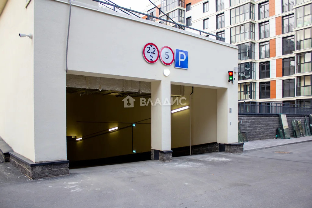 Санкт-Петербург, Черниговская улица, гараж 13 кв.м. на продажу - Фото 0