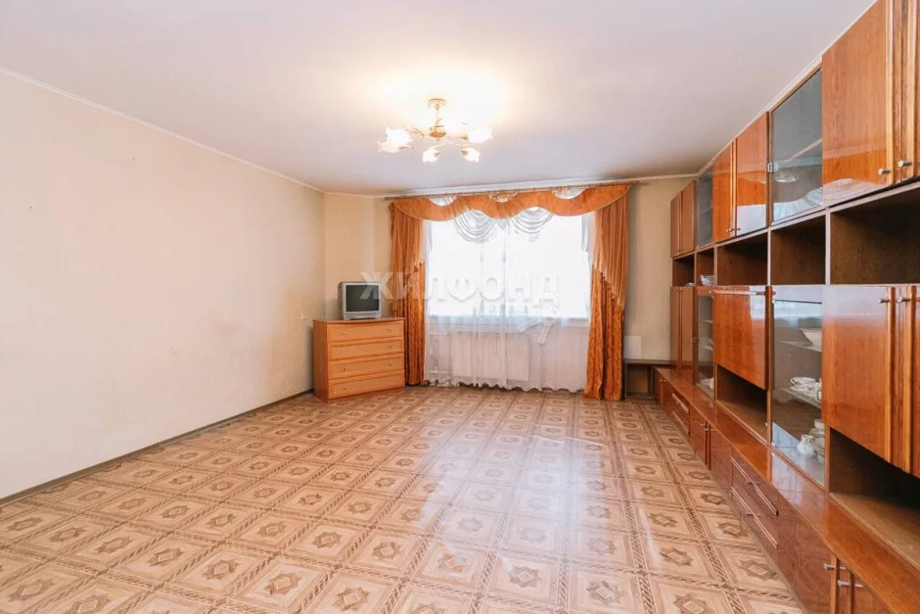Продажа квартиры, Новосибирск, ул. Обогатительная - Фото 0