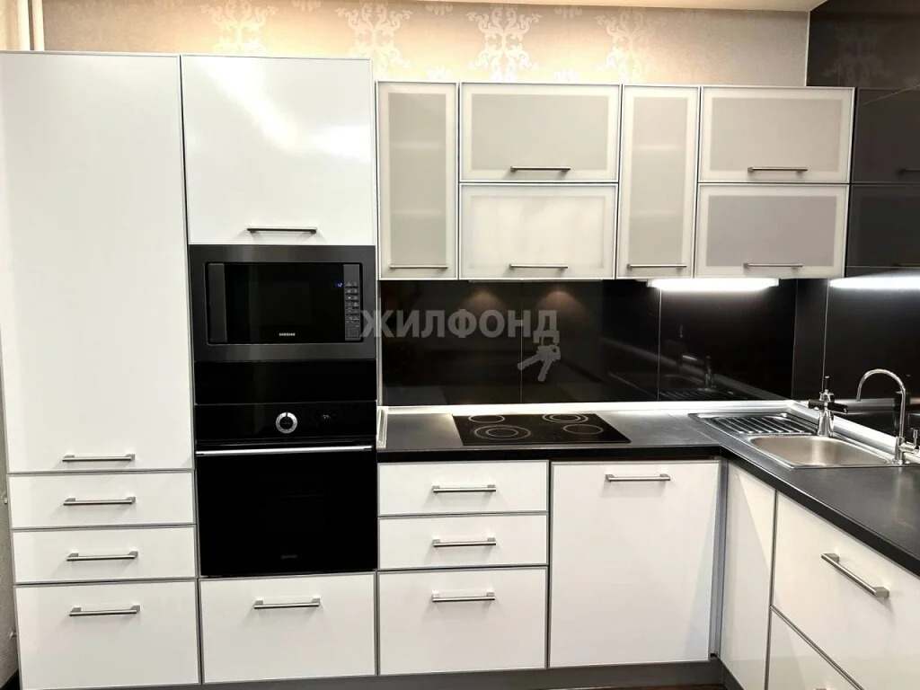 Продажа квартиры, Новосибирск, Красный пр-кт. - Фото 0