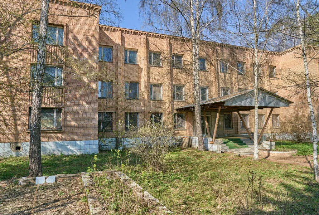 Продаётся земельный участок со зданием - Фото 1